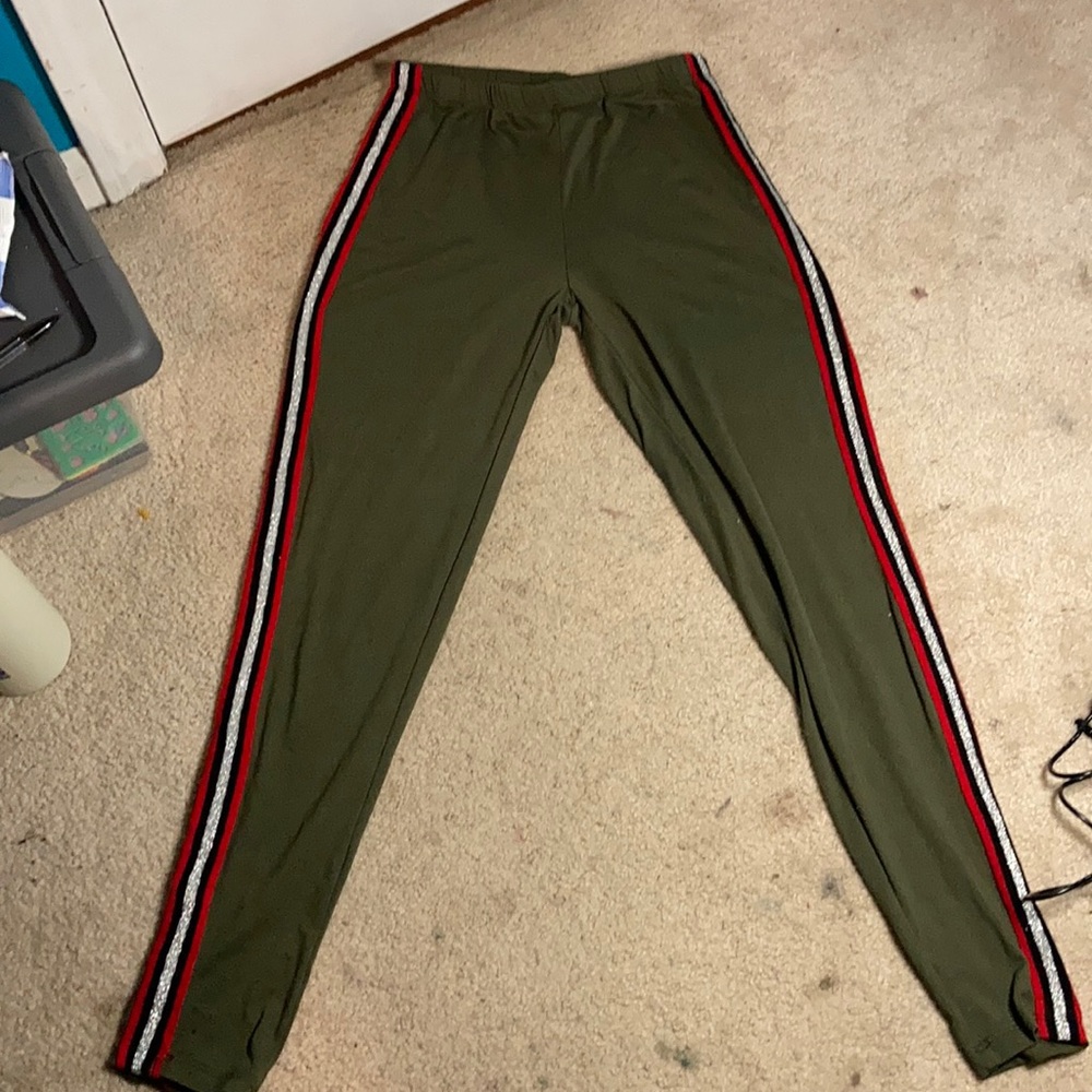Green leggings